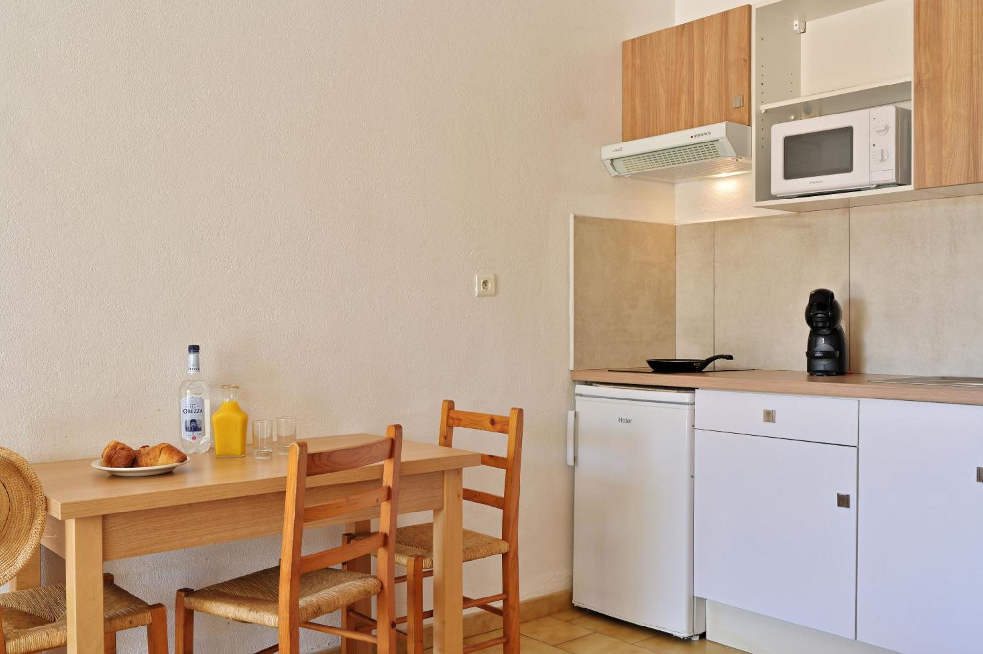Motel De Porticcio Портіччо Екстер'єр фото